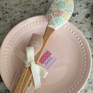 Easter Plates & 2pc Spatulas